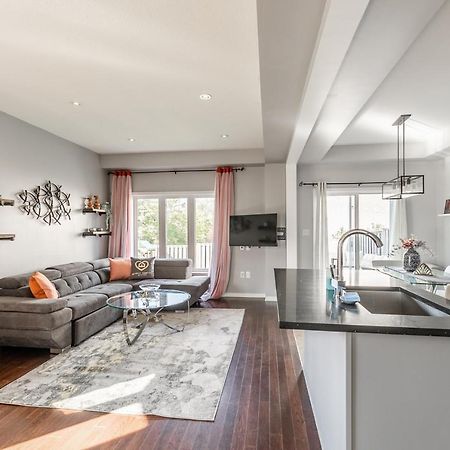 Luxury 3Br 2Ba Townhome With Private Hot Tub, Gym, Bbq By Globalstay 汉密尔顿 外观 照片